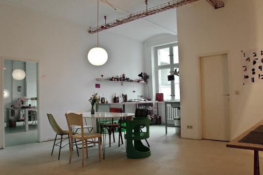 Happy Hunting - Bright and friendly CoWorking in MOOS by Treptower Park Happy Hunting - Bright and friendly CoWorking in MOOS by Treptower Park