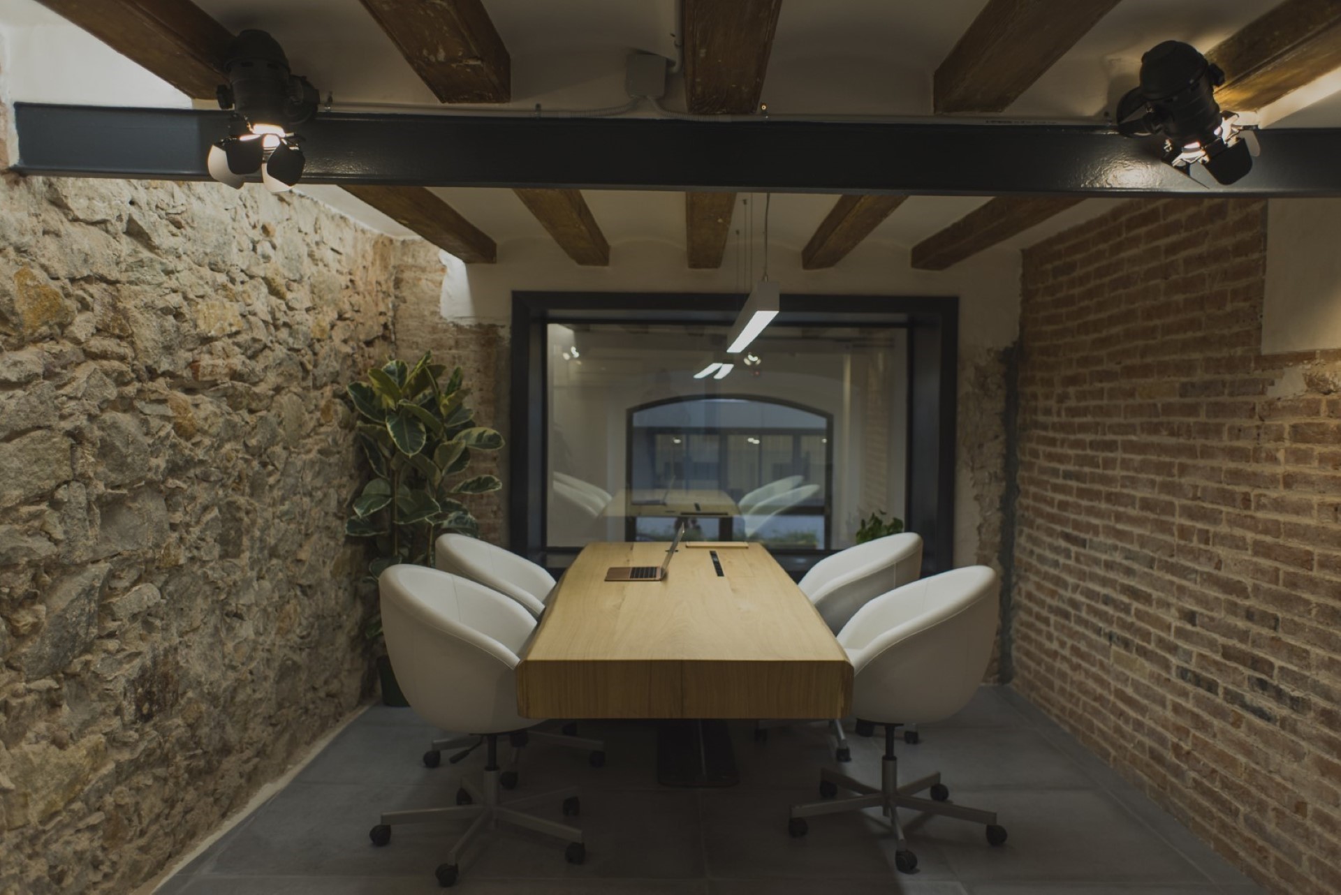LOFT 153 COWORKING LOFT 153 COWORKING
