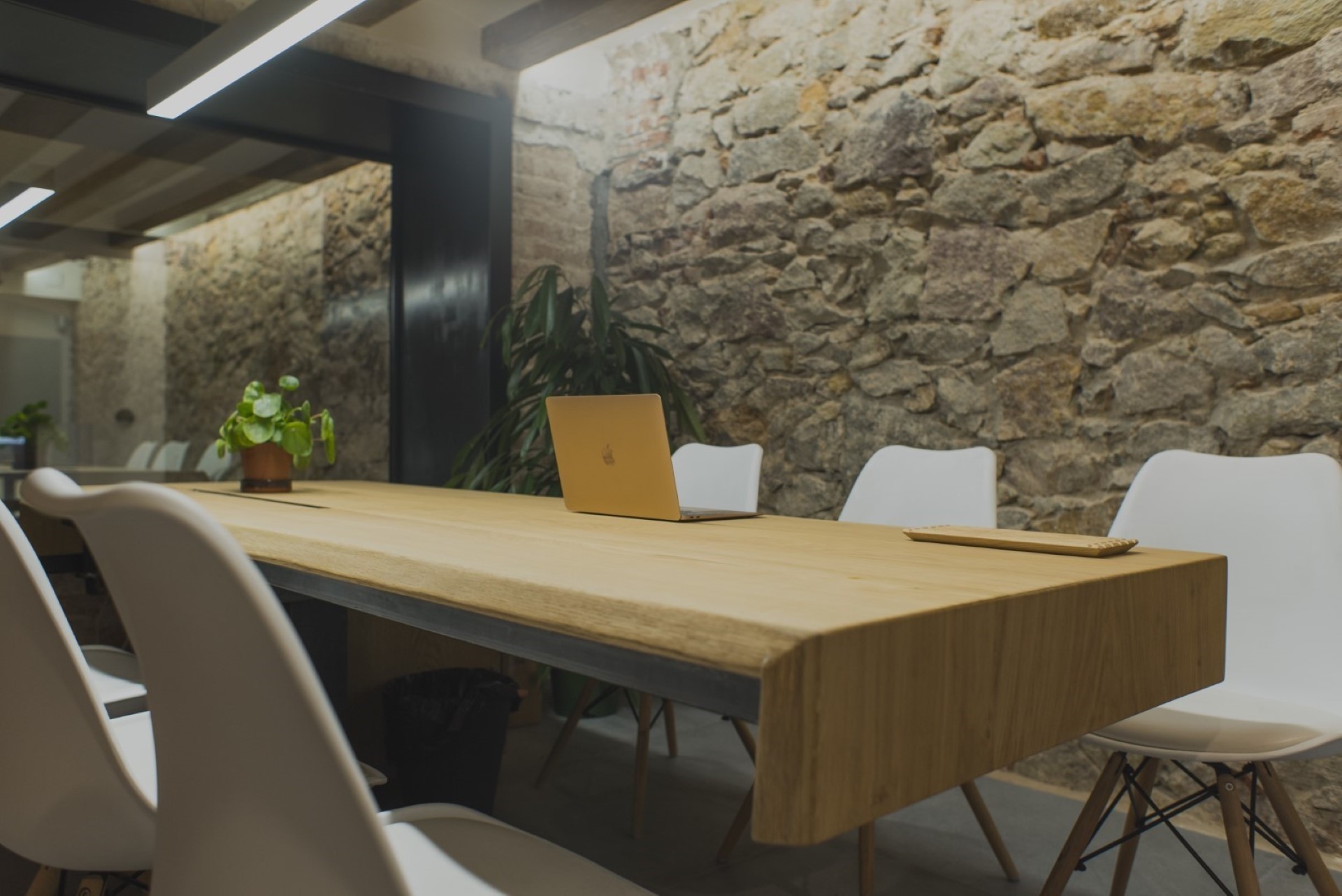 LOFT 153 COWORKING LOFT 153 COWORKING