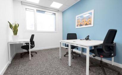 Work your way in einem Privatbüro für drei Personen Work your way in einem Privatbüro für drei Personen