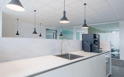 Work your way in einem Privatbüro für drei Personen Work your way in einem Privatbüro für drei Personen