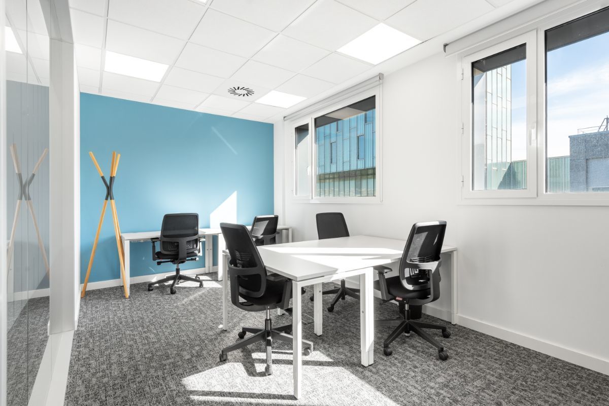 Work your way in einem Privatbüro für fünf Personen Work your way in einem Privatbüro für fünf Personen