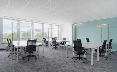 Bezugsfertige Büroräume für ein wachsendes Team von bis zu 15 Personen Bezugsfertige Büroräume für ein wachsendes Team von bis zu 15 Personen