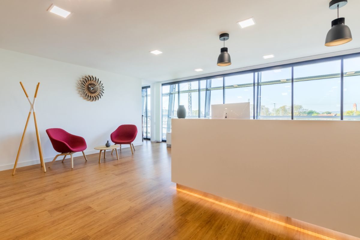 Work your way in einem Privatbüro für drei Personen Work your way in einem Privatbüro für drei Personen
