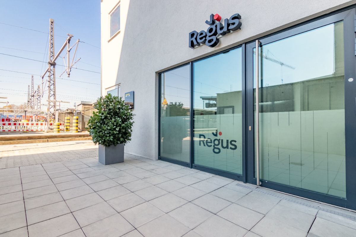 Zugang zu inspirierenden Coworking-Bereichen in Ihrer Nähe Zugang zu inspirierenden Coworking-Bereichen in Ihrer Nähe