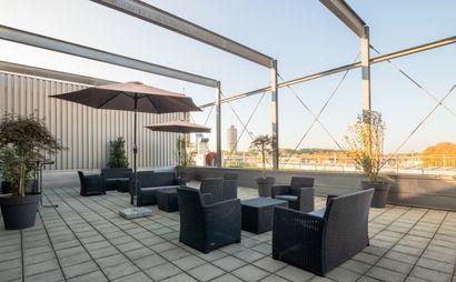 Zugang zu inspirierenden Coworking-Bereichen in Ihrer Nähe Zugang zu inspirierenden Coworking-Bereichen in Ihrer Nähe