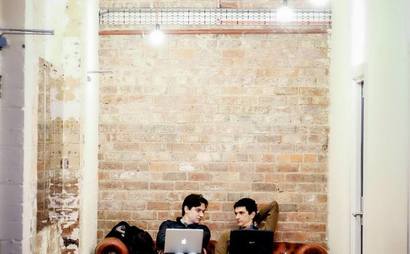 Hot-desking Hot-desking