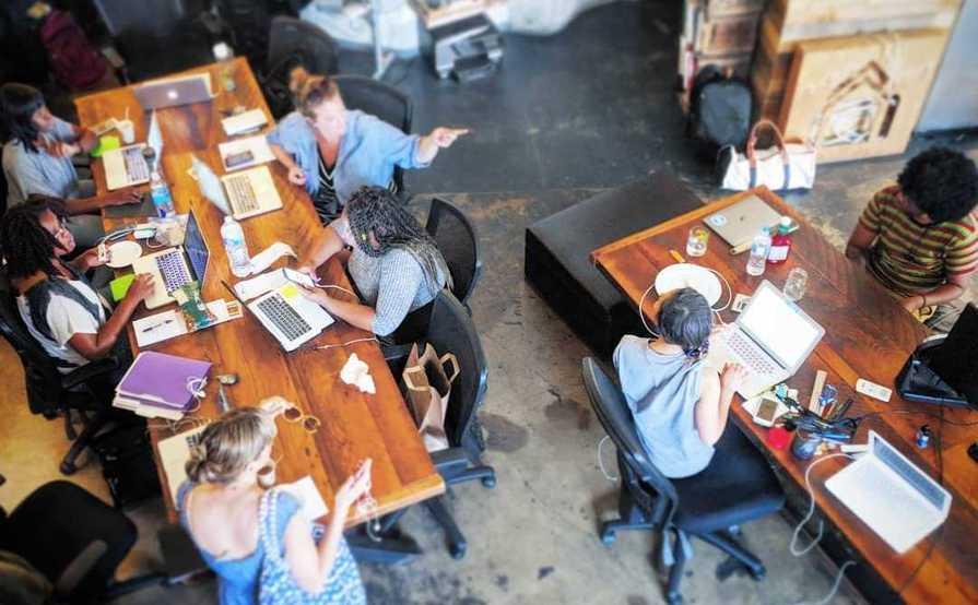 Hollywood/Vine Desks