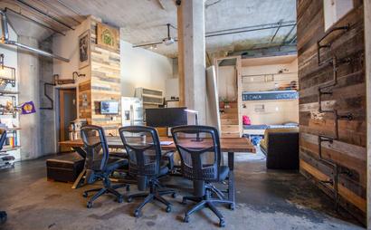 Hollywood/Vine Desks Hollywood/Vine Desks