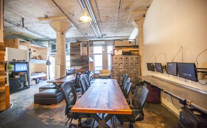 Hollywood/Vine Desks Hollywood/Vine Desks