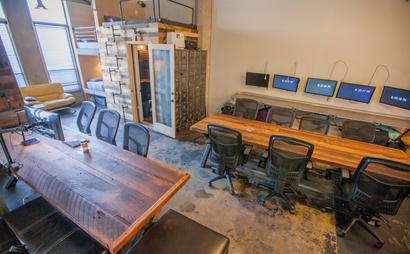 Hollywood/Vine Desks Hollywood/Vine Desks