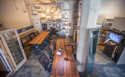 Hollywood/Vine Desks Hollywood/Vine Desks