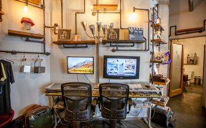 Hollywood/Vine Desks Hollywood/Vine Desks