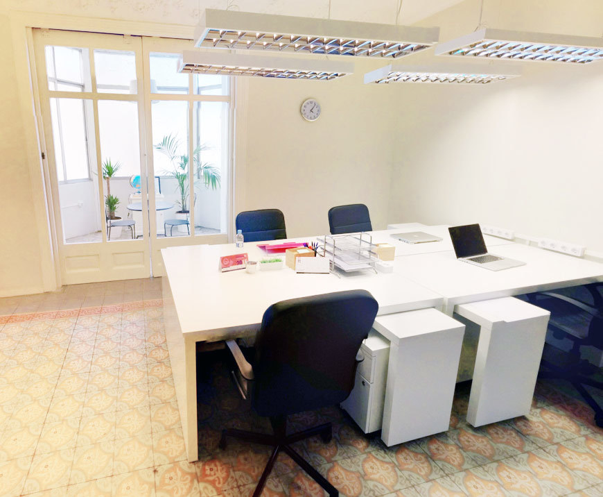 Dedicated desk Dedicated desk