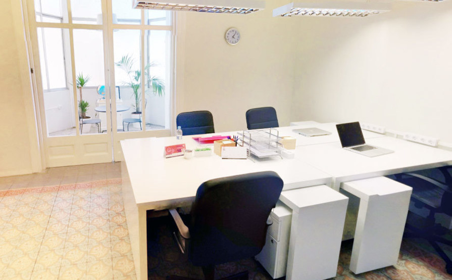 Dedicated desk Dedicated desk