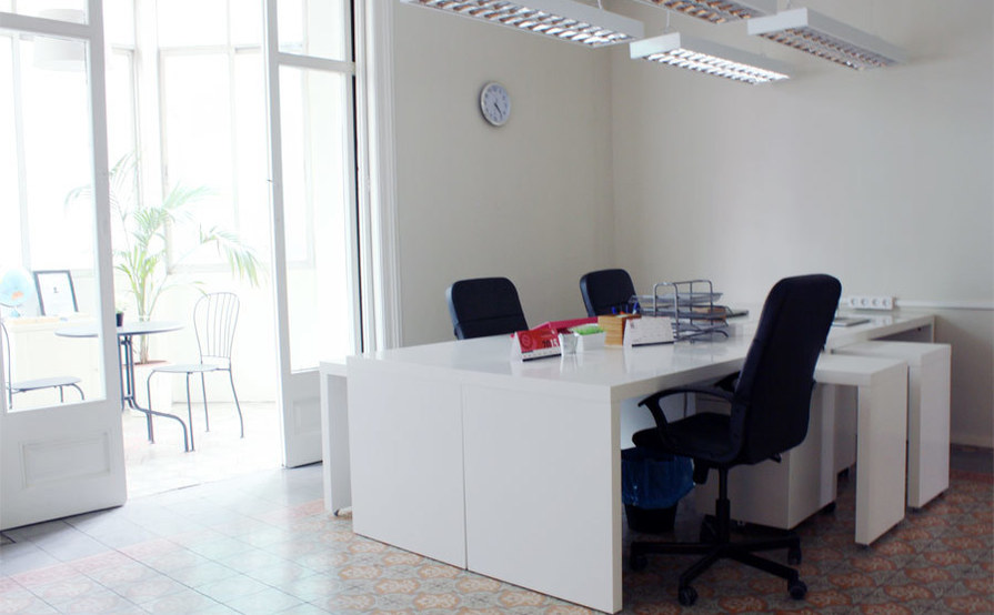 Dedicated desk Dedicated desk