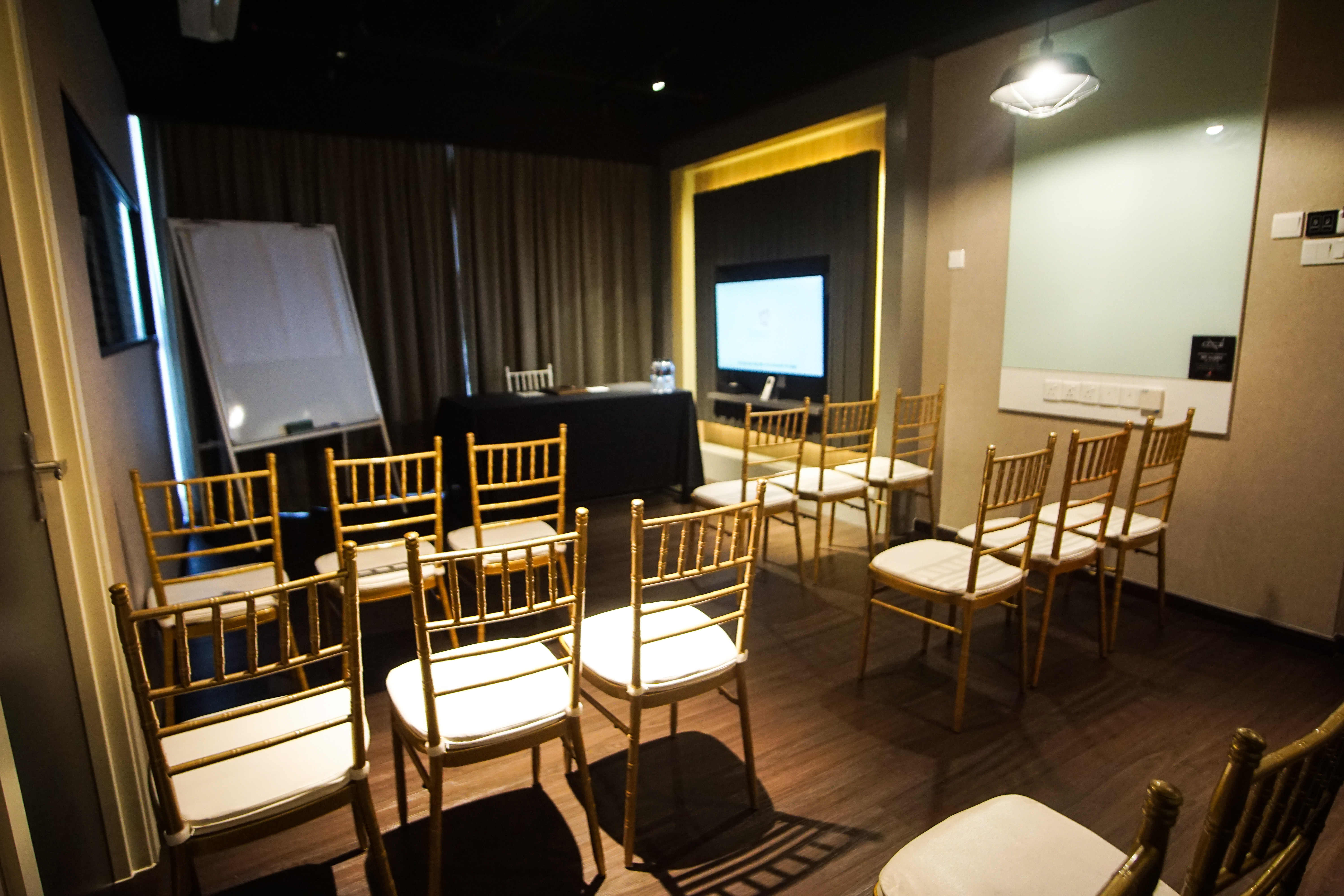 Other Hotel Suites (The Serene, Spelendour, Razzle, Baroque, Deluxe)