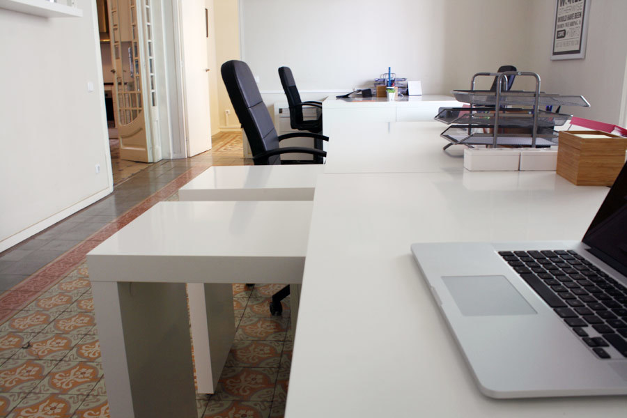 Dedicated desk Dedicated desk