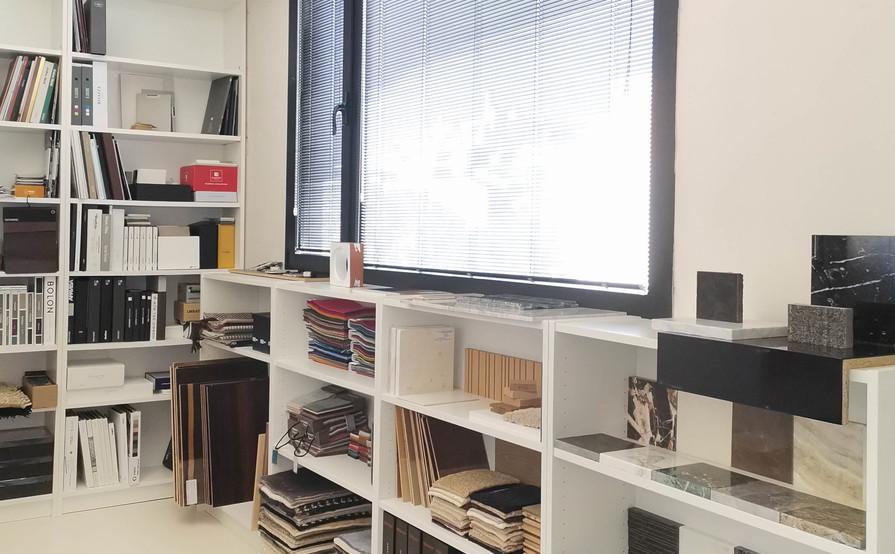 Fully equipped shared desks in a renovated sunny office