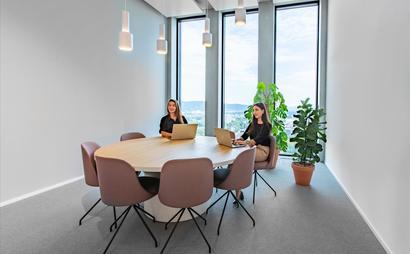Professional office space in Spaces Falls Tower on fully flexible terms