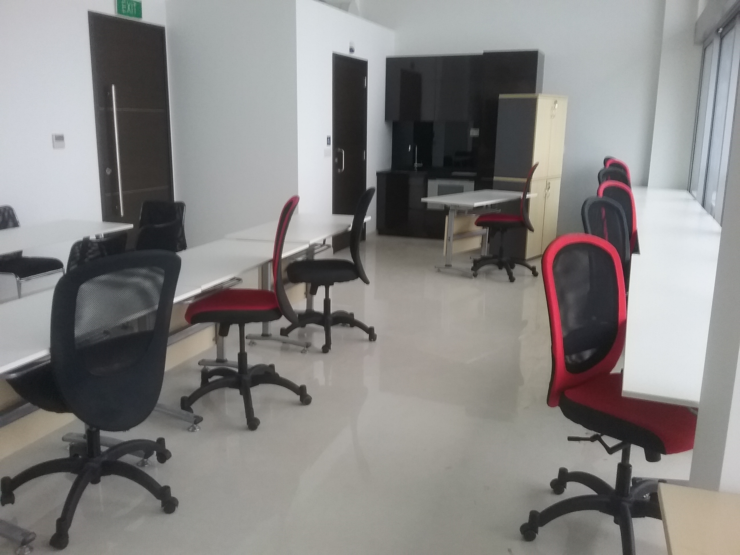 10pax Private Office with Seaview 10pax Private Office with Seaview