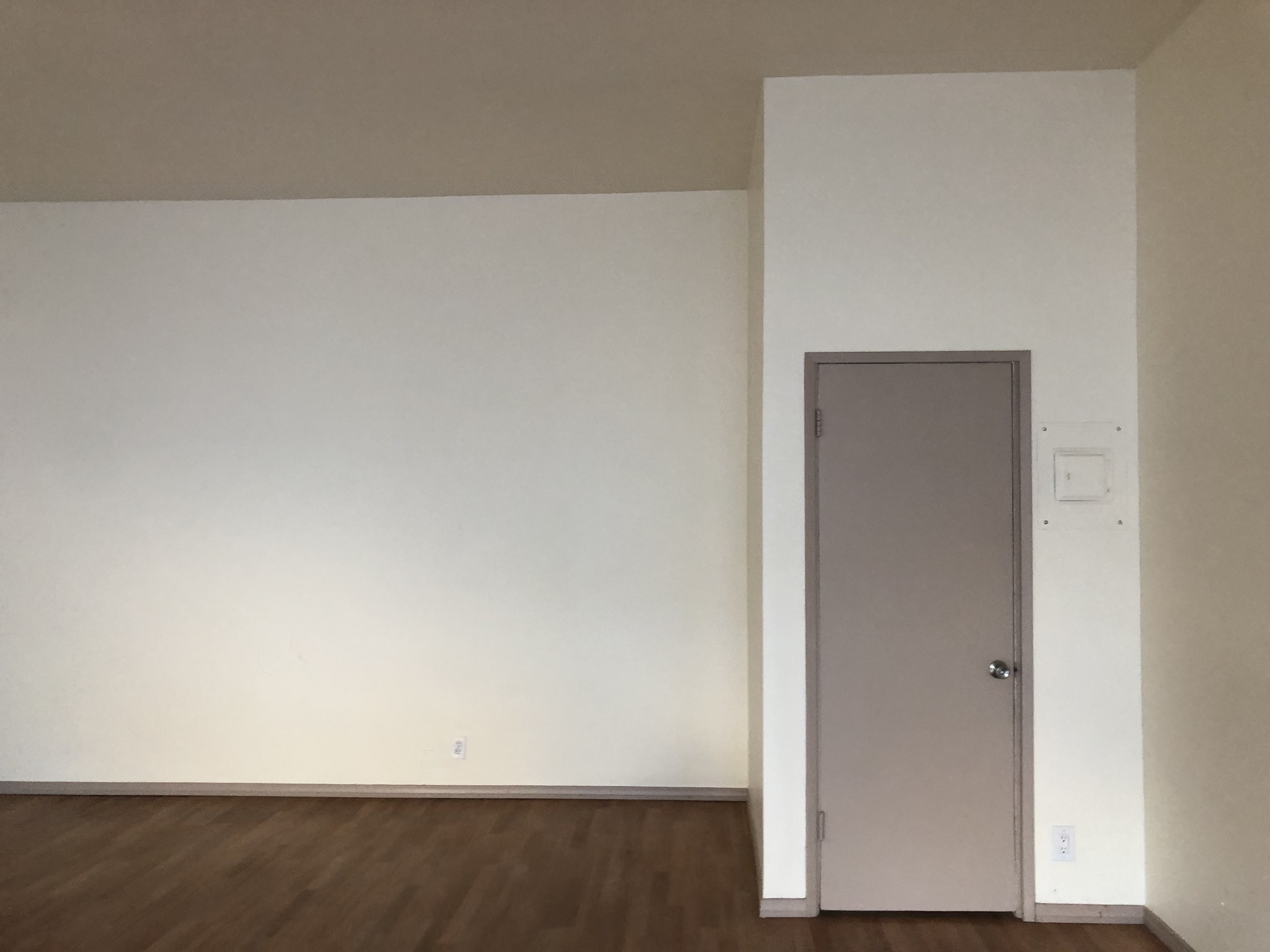 OFFICE FOR RENT - GREAT LOCATION