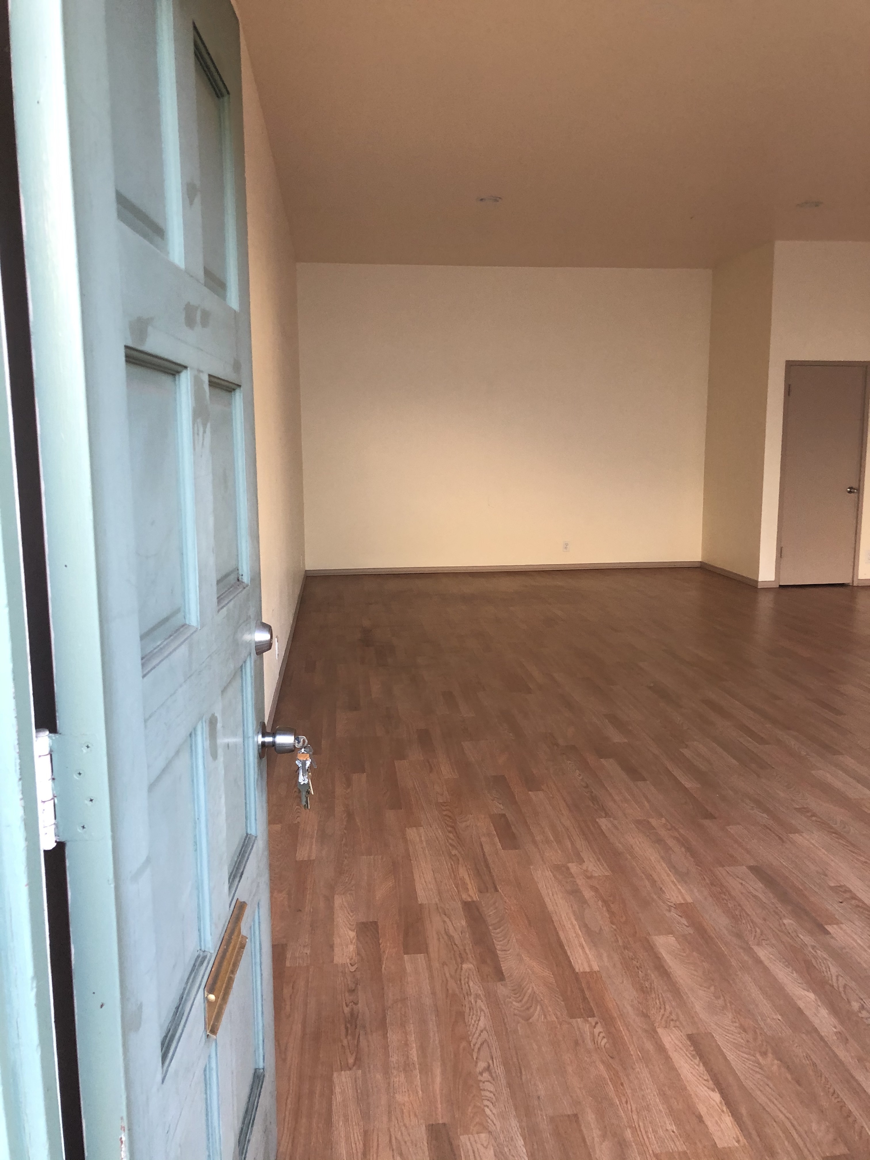 OFFICE FOR RENT - GREAT LOCATION