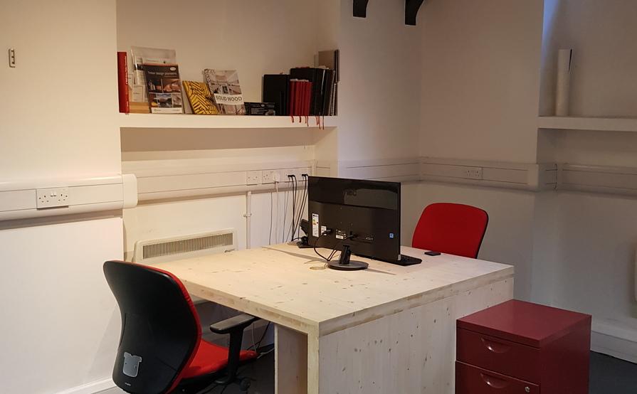 Desk space  in friendly office - KLH UK