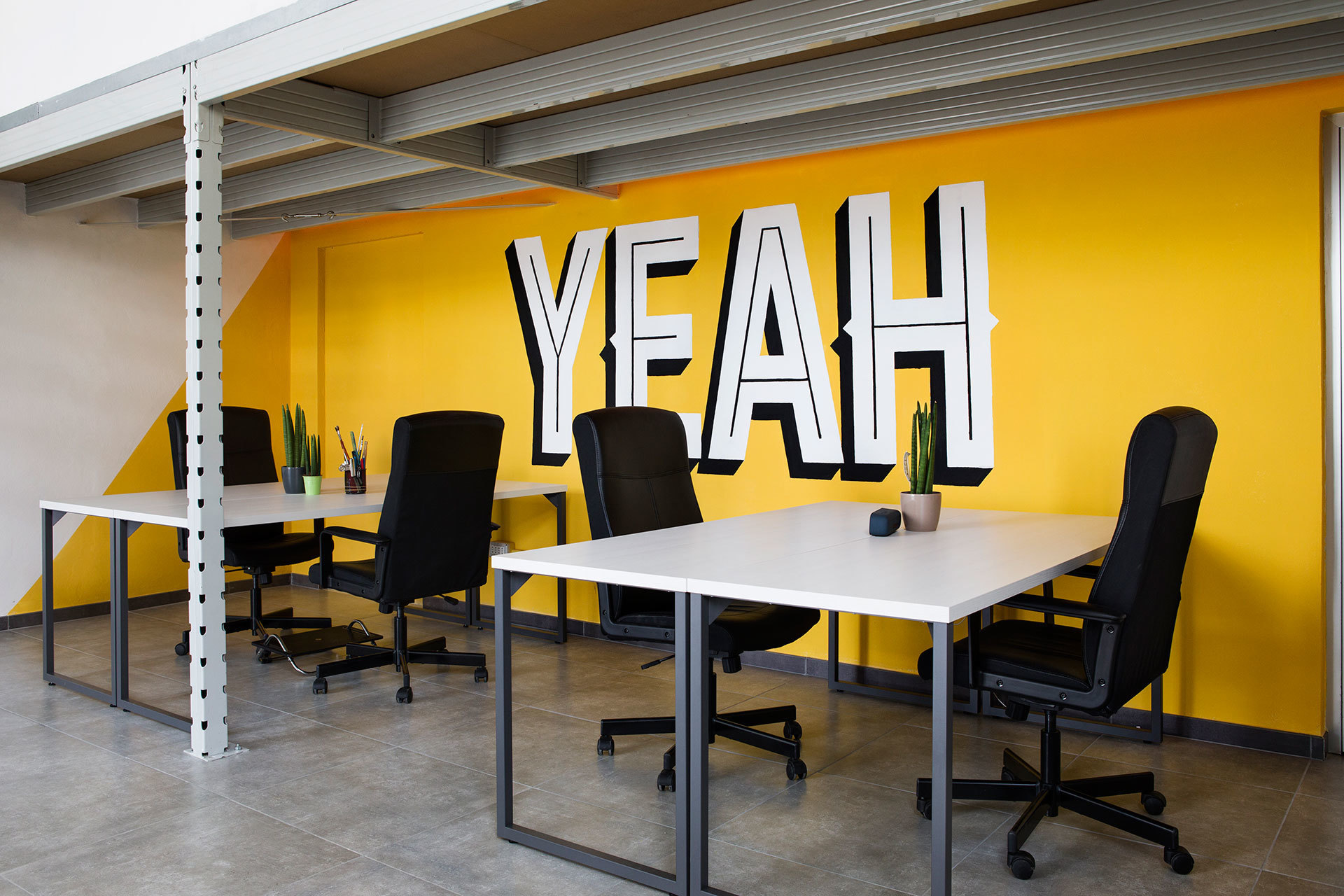 Dedicated desk in open space 