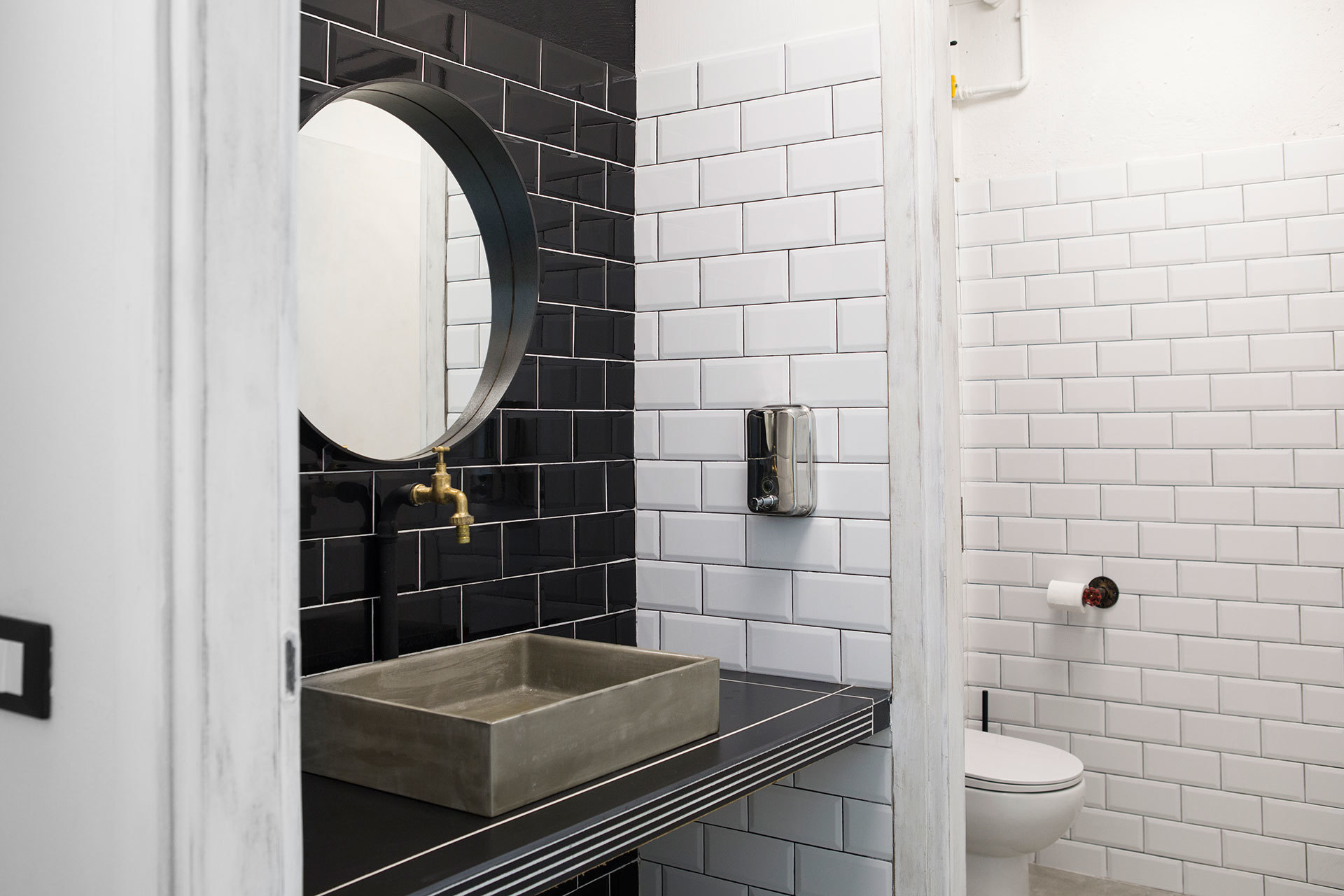 Dedicated desk in open space 