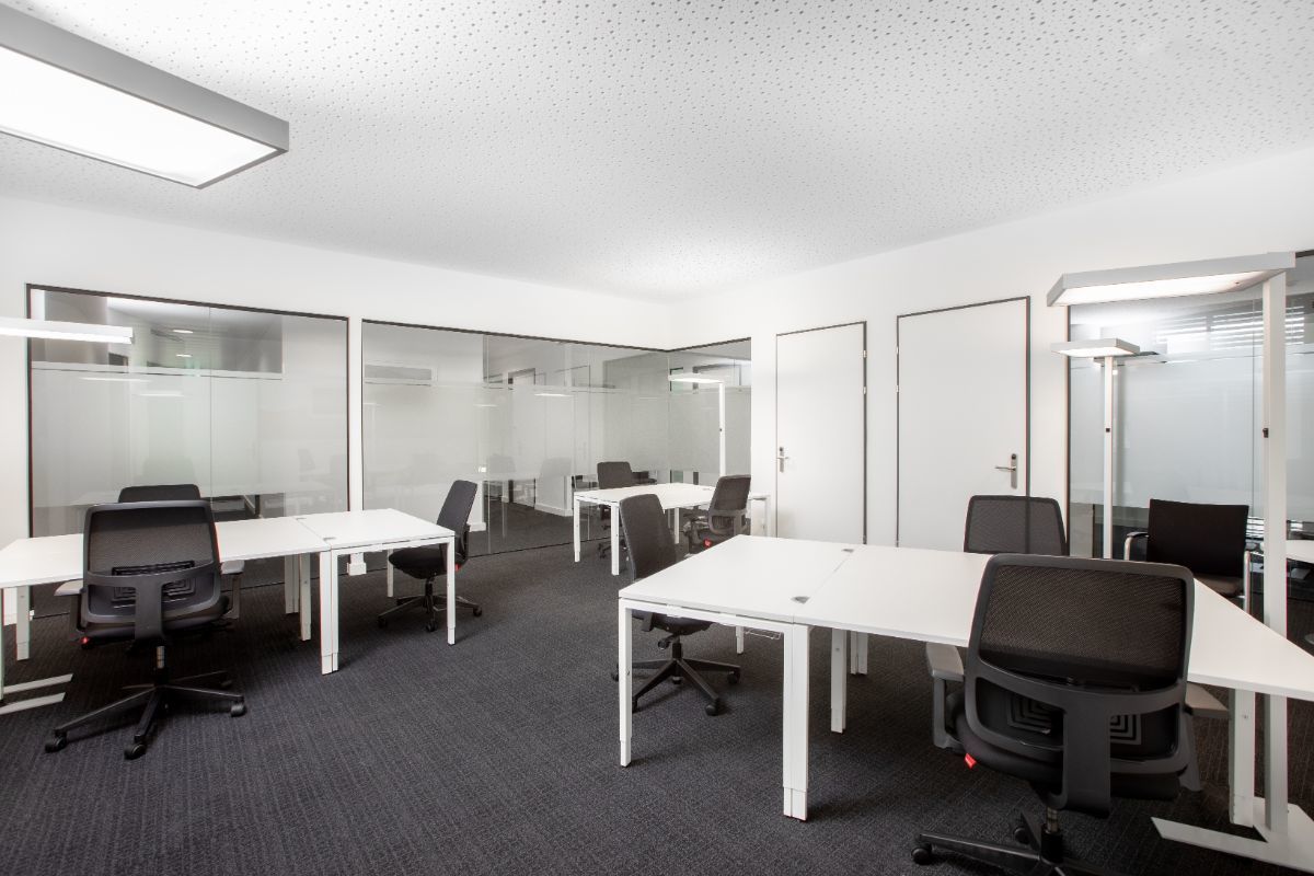 Ready-to-use office space to accommodate a growing team of up to 10. Ready-to-use office space to accommodate a growing team of up to 10.