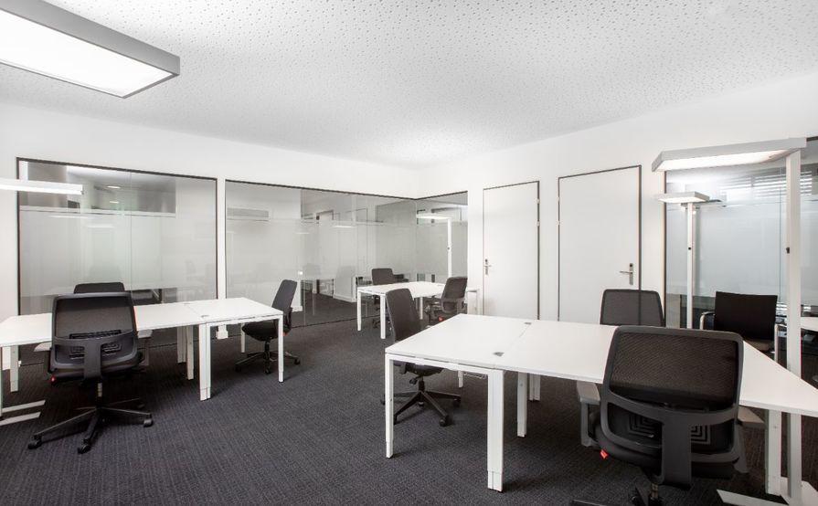 Ready-to-use office space to accommodate a growing team of up to 10. 