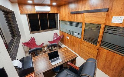 Private Cabin (4-6 seaters) Private Cabin (4-6 seaters)