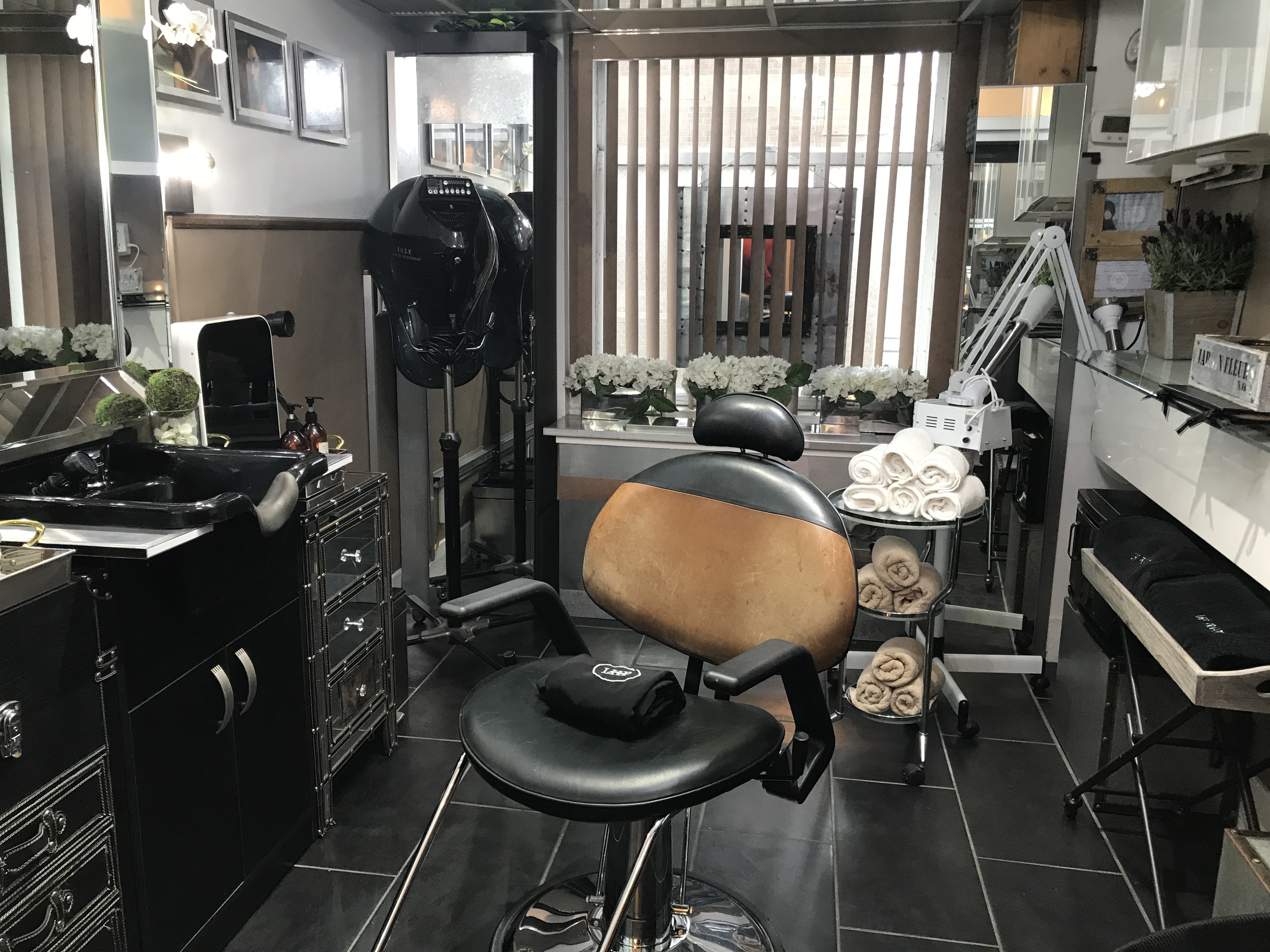 Private Salon