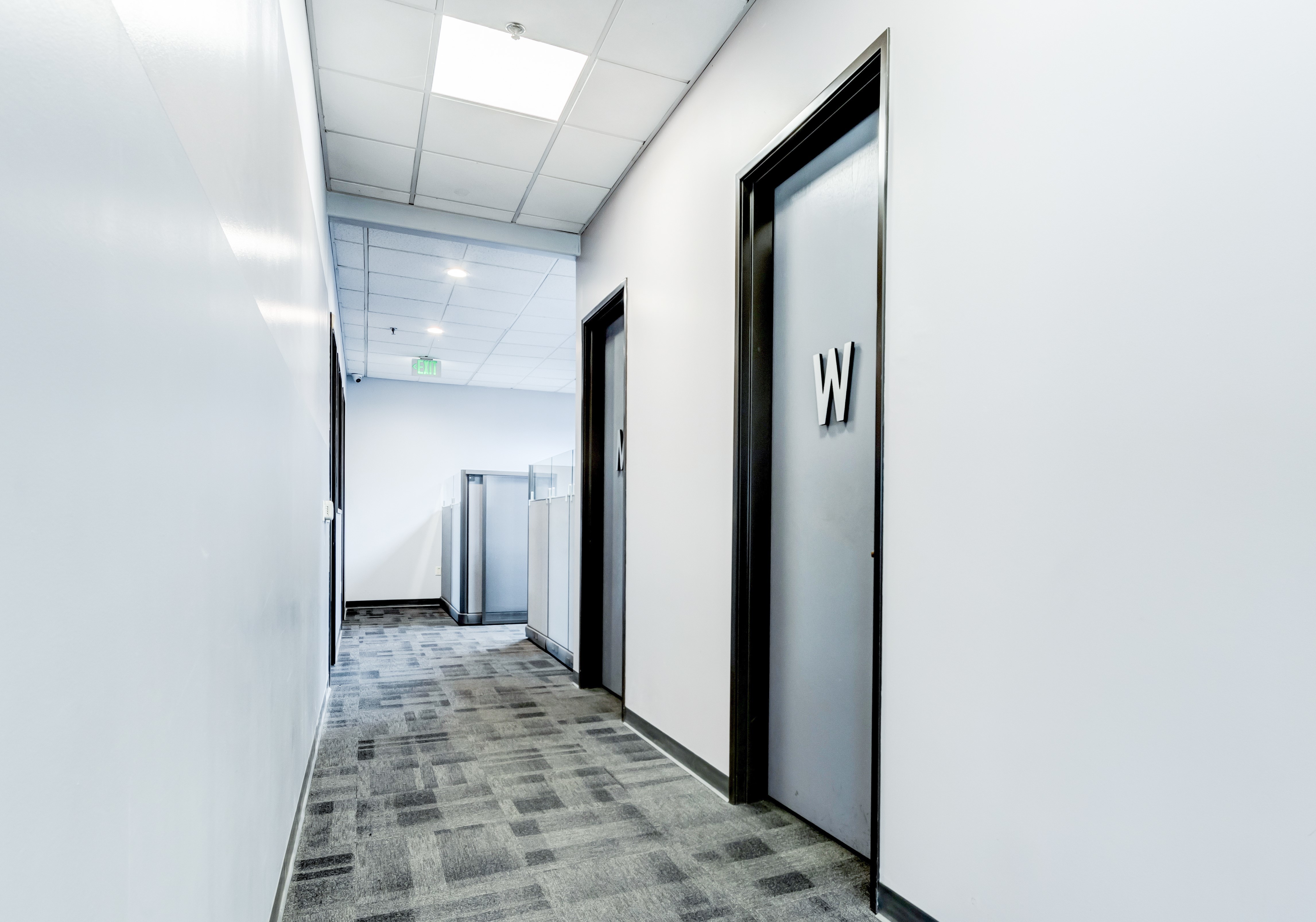 CUBICLE OFFICE SPACE (Full Service) CUBICLE OFFICE SPACE (Full Service)