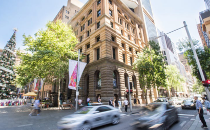 Private Desks for Rent with Free Meeting Room Private Desks for Rent with Free Meeting Room