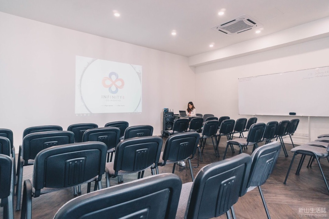 Rooftop Event Hall & Brainstorming Room