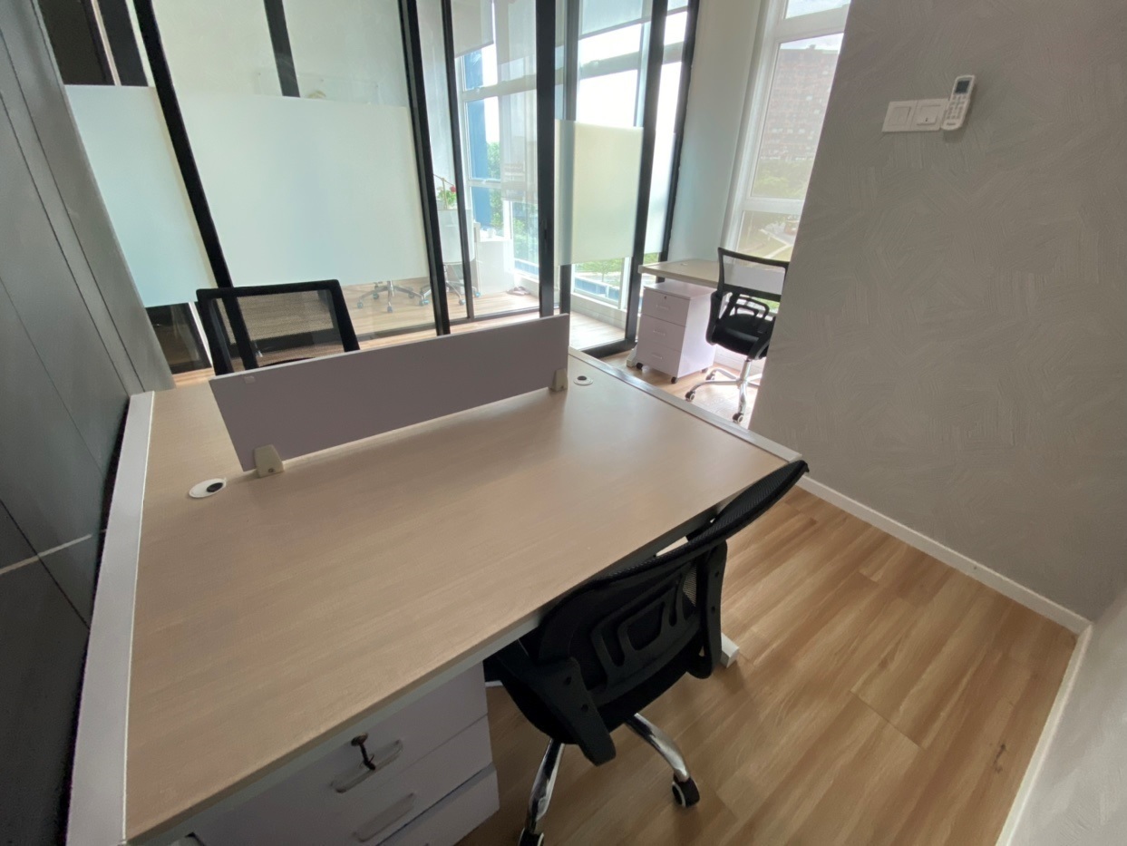 Infinity8 E-commerce Hub - Private suite for 3