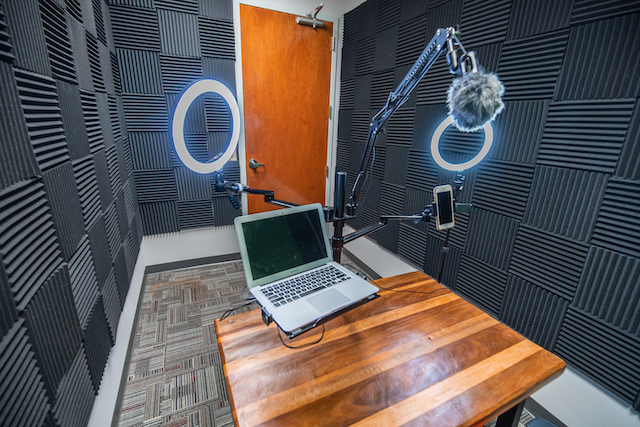 Podcast/Visual Presentation Studio