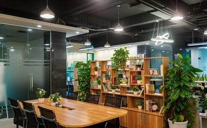 Hot Desk - Collaboration Hot Desk - Collaboration