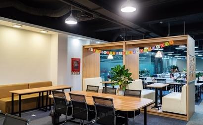 Hot Desk - Collaboration Hot Desk - Collaboration