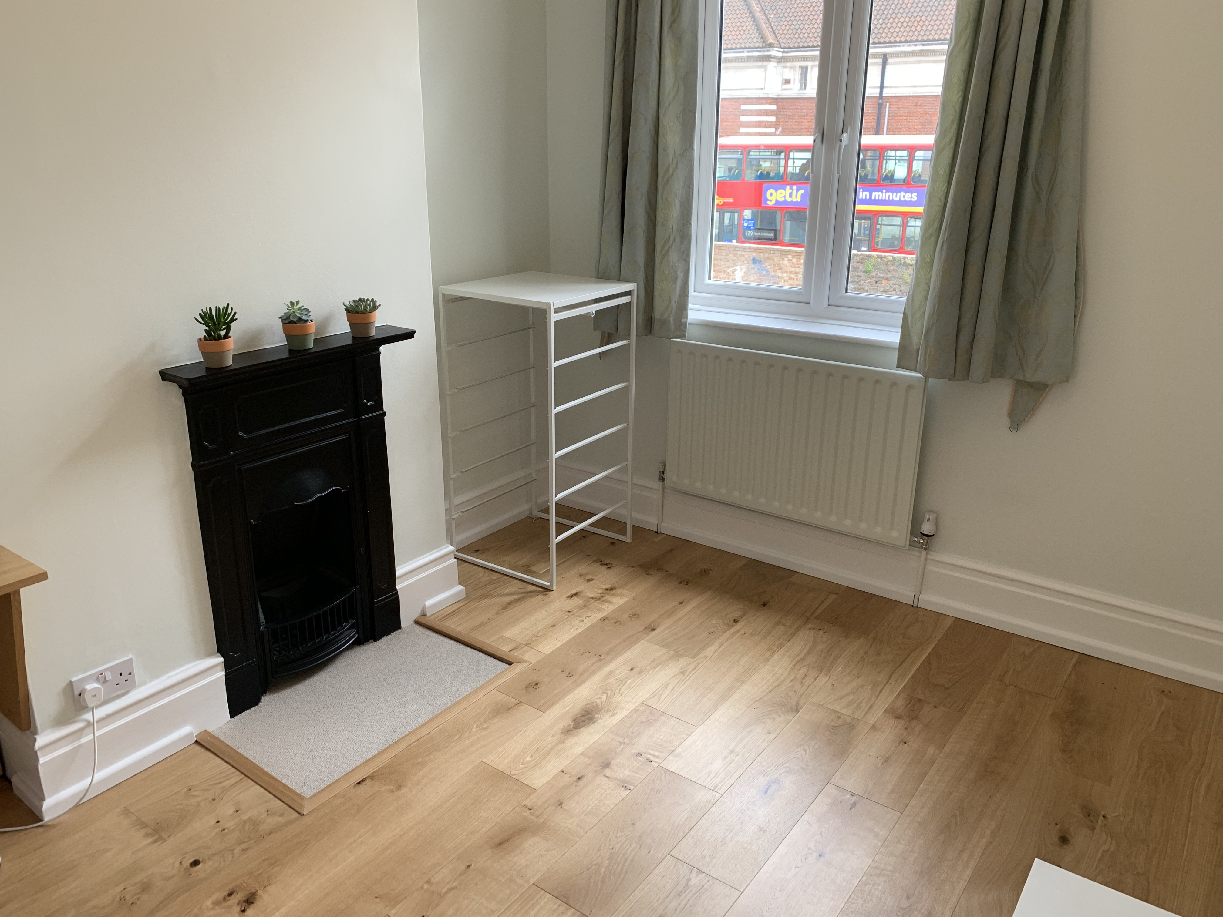 Bright room in central Greenwich