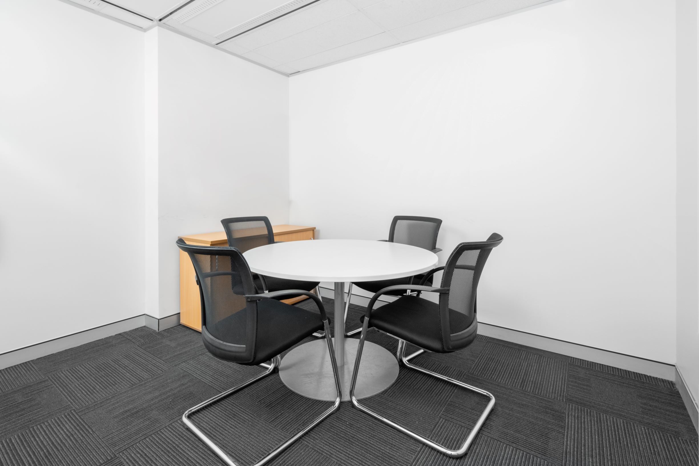 Flexible coworking memberships in Regus Australia Square Plaza