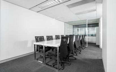 Open plan office space for 10 persons in Regus Australia Square Plaza Open plan office space for 10 persons in Regus Australia Square Plaza