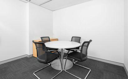 Private office space for 5 persons in Regus Australia Square Plaza Private office space for 5 persons in Regus Australia Square Plaza