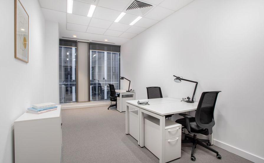 Tailor-made dream offices for 3 persons in Spaces One Melbourne Quarter