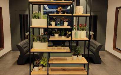 Dedicated desk Dedicated desk