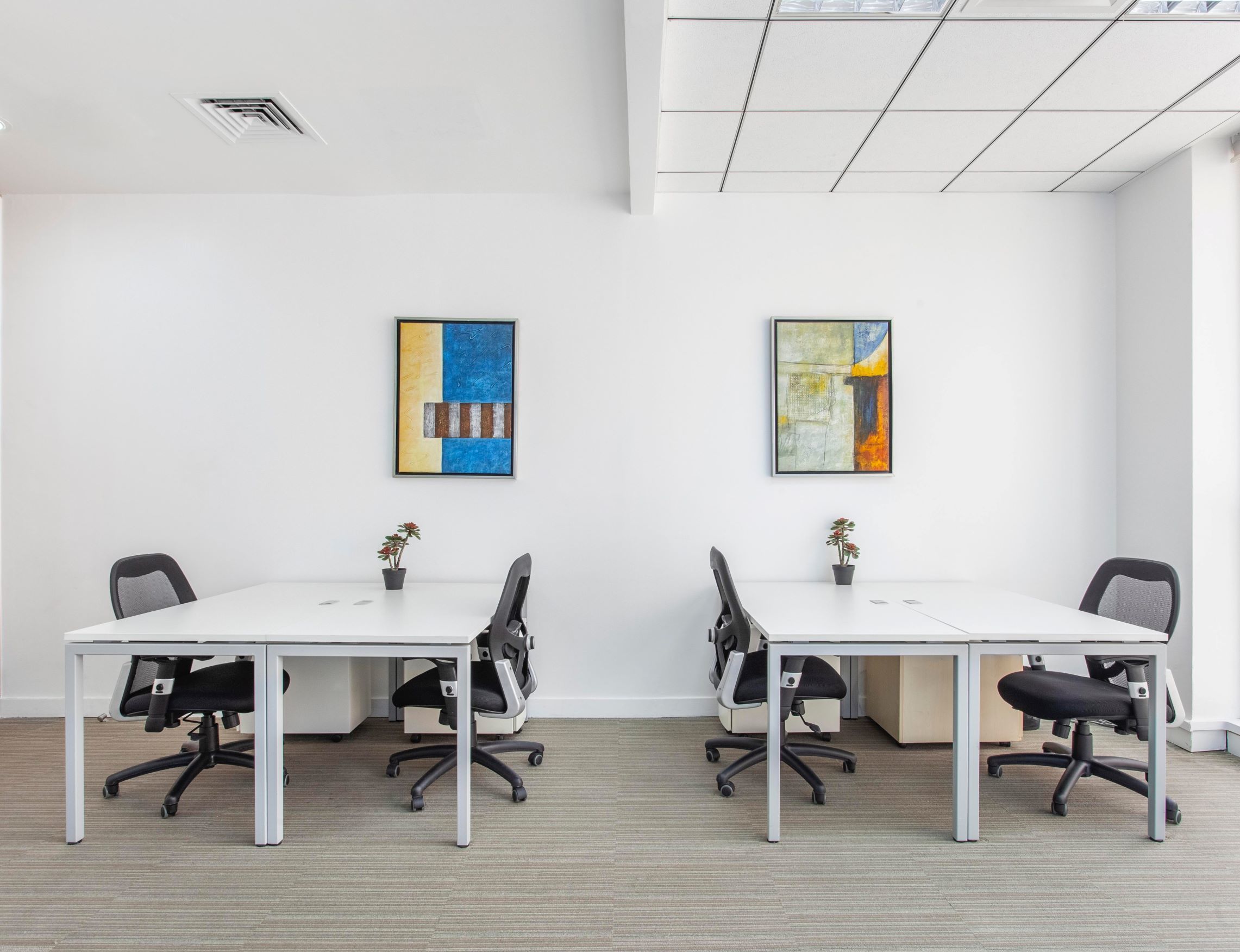 Private office space tailored to your business’ unique needs in Regus Darling Park Private office space tailored to your business’ unique needs in Regus Darling Park