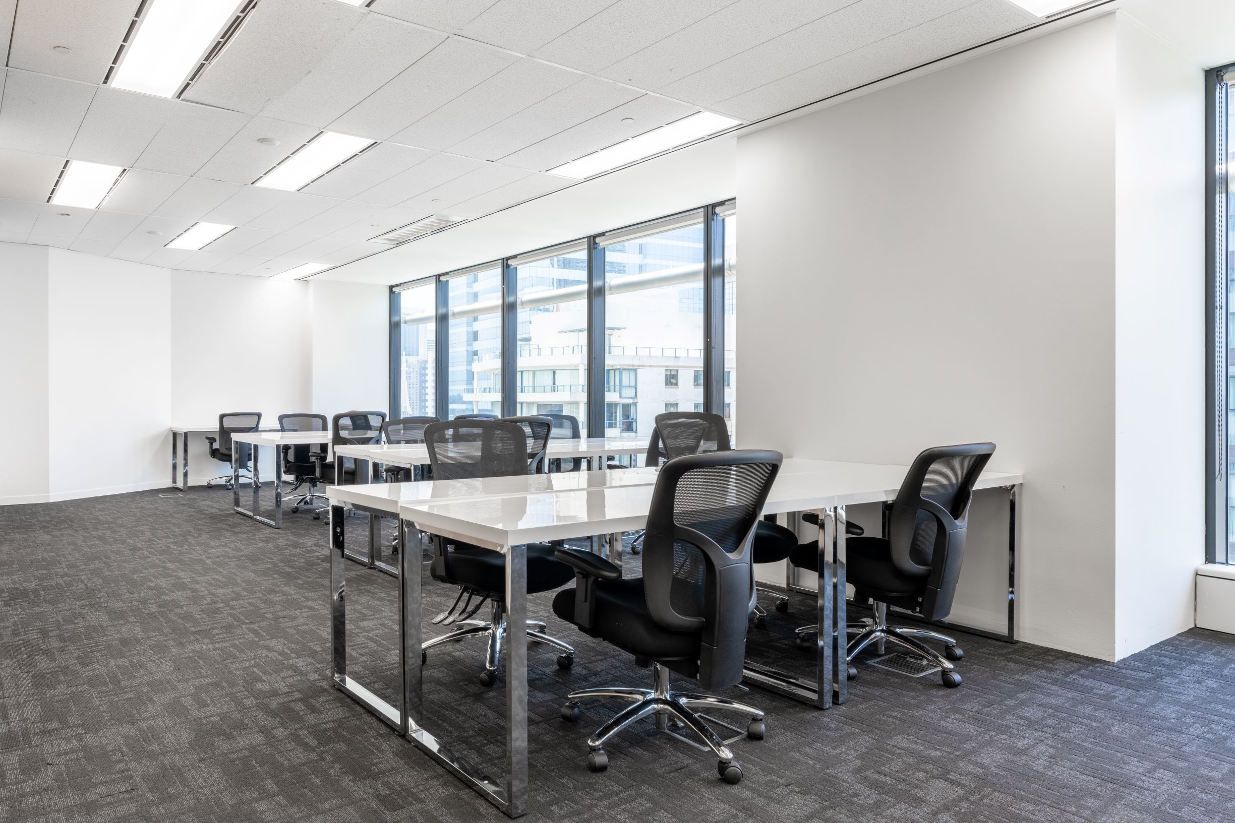 Private office space tailored to your business’ unique needs in Regus Darling Park Private office space tailored to your business’ unique needs in Regus Darling Park