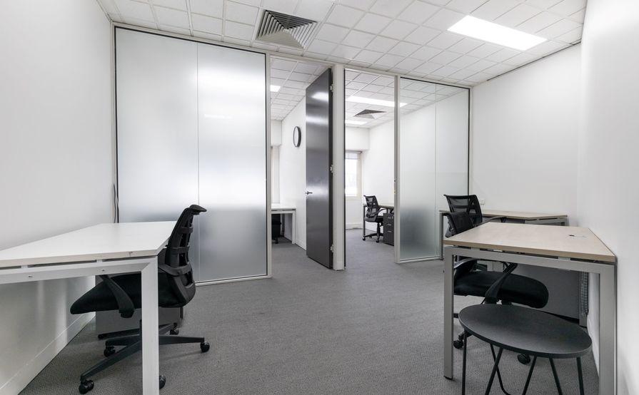 Open plan office space for 10 persons in Regus Citigroup Centre